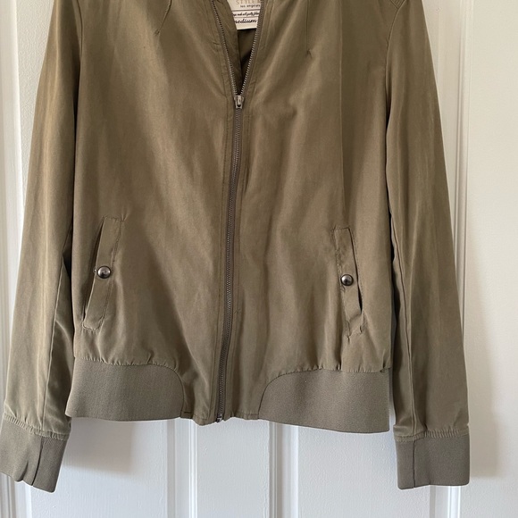 Style Me LA Bomber Jacket (M) - Picture 6 of 7